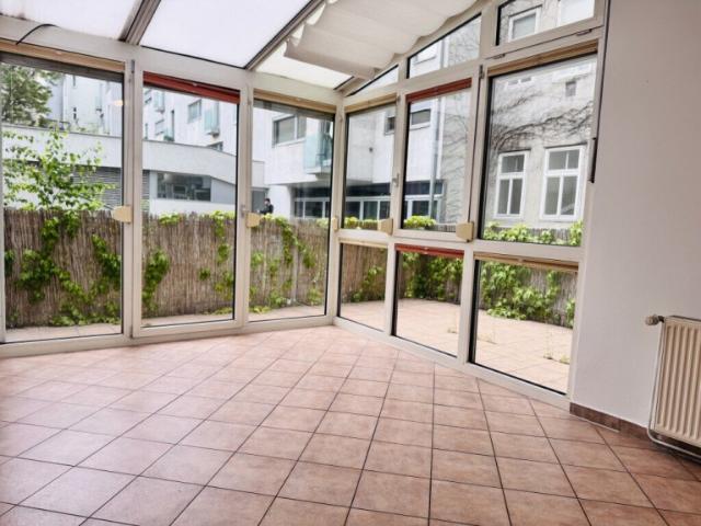 Charmante Wohnung mit Wintergarten und Terrasse! Mietdauer unbefristet!