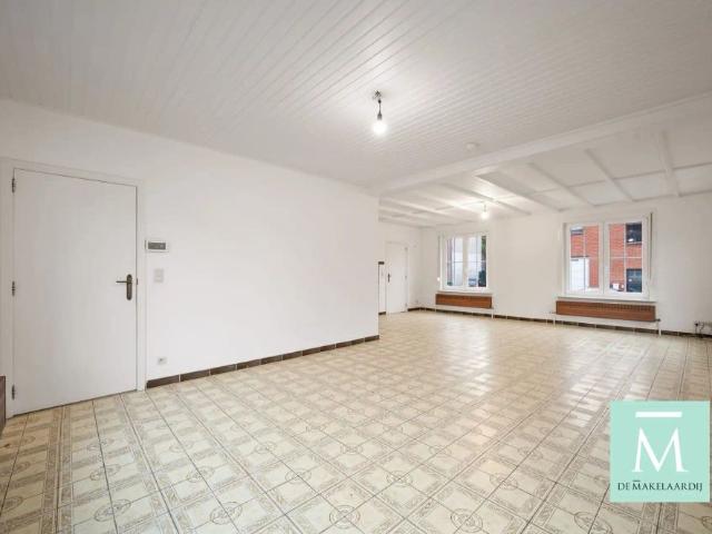 Charmante woning met 3 slaapkamers te Overijs
