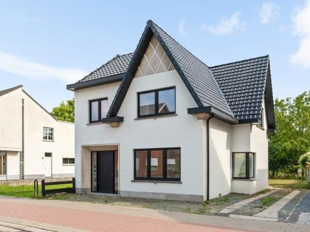 Charmante woning met 3 slpkrs en tuin te Heist Goor