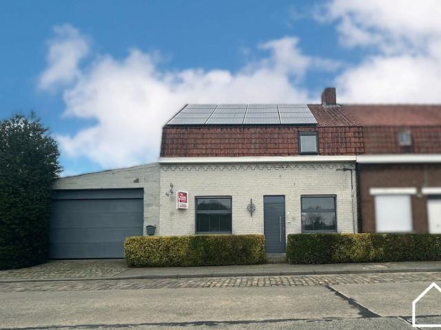 CHARMANTE WONING MET DRIE SLAAPKAMERS, GARAGE EN TUIN IN ZIL