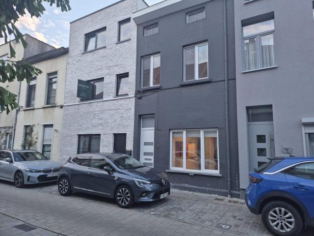 Charmante woning te huur in hartje Ledeberg, vlak bij het ce