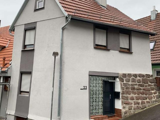 Charmante, umfassend renovierte Wohnung mit eigenem Eingang in zentraler Lage von Calw