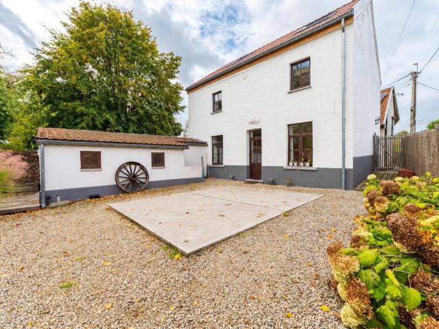 CHARMANTE VILLA 3CH + BUREAU TRES BON ETAT