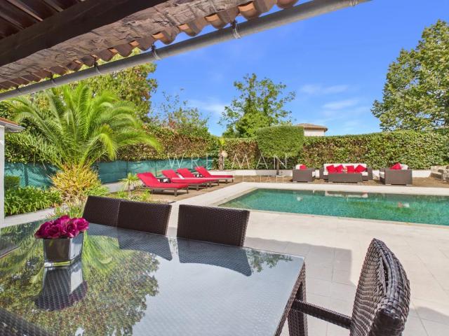 Charmante villa à deux pas du village de Valbonne 133m² Valbonne