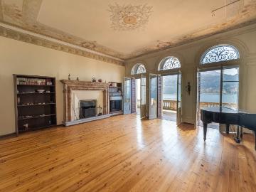 Faszinierende, historische Villa mit Seeblick in Morcote