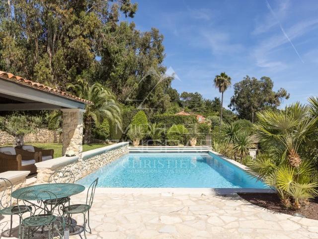 Charmante villa au calme à pied du village de Vence 210m² Vence