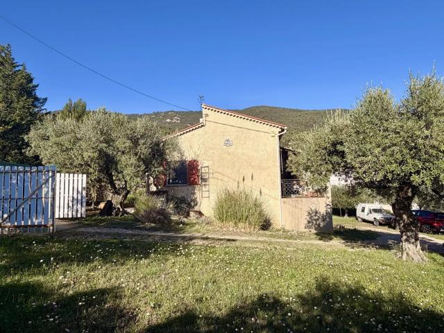 Charmante villa avec fort potentiel 92m² Seillans