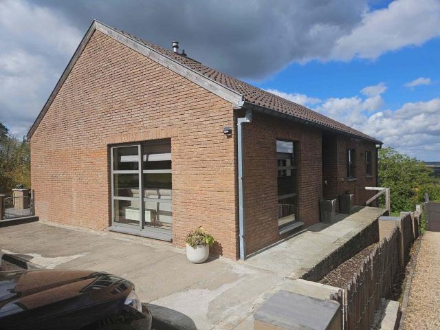 Charmante villa de plain pied sur les hauteurs d'Andenne