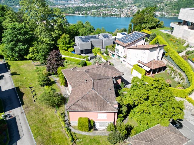 Charmante Villa mit Garten und Ausbaupotenzial