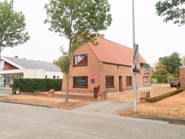 Charmante vrijstaande woning met 5 slaapkamers, ruime tuin