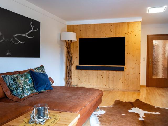 Charmante, Zentrumsnahe Wohnung mit Balkon/Loggia und Tiefgaragenplatz in Saalfelden