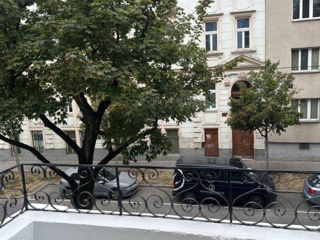 Charmanter Altbau mit Potenzial – Sanierungsbedürftig.! Nähe U3 Hütteldorfer Strasse und U4 Unter St.Veit