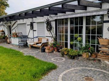 Charmanter Altbau mit Potenzial Zweifamilienhaus