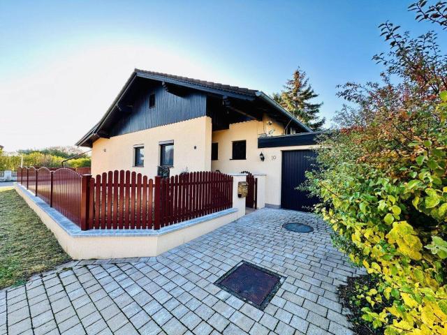 Charmanter Bungalow in Theresienfeld – Wohnen auf einer Ebene mit traumhaftem Garten!