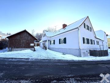 Charmanter Bauernhof in sonniger, idyllischer Lage mit großem Potenzial