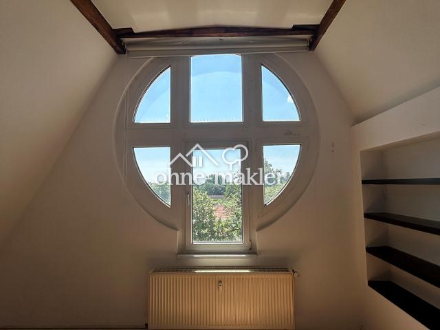 Charmanter, lichtdurchfluteter Wohntraum im DG – Magdeburg Stadtfeld Ost
