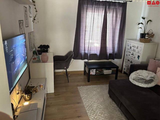 Charmanter Wohn t raum für Singles und Paare! Preiswerte 2 Raum Wohnung mit praktischer Raumaufteilung in ausgezeichneter Lage helle Essküche und modernes Badezimmer!