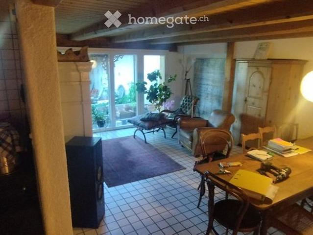 Charmanter 4,5 Zimmer Hausteil mit wunderschönem Garten in zentraler, ruhiger Lage in Bünzen