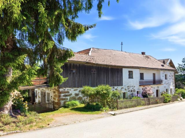 !Besichtigunstermin am Montag 13.07.2026! Charmantes Mühlviertler Sacherl mit Scheune auf über 3.000 m² Grund