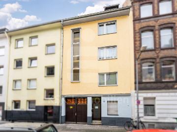 Charmantes Mehrfamilienhaus in zentraler Lage Vielseitige Nutzungsmöglichkeiten!