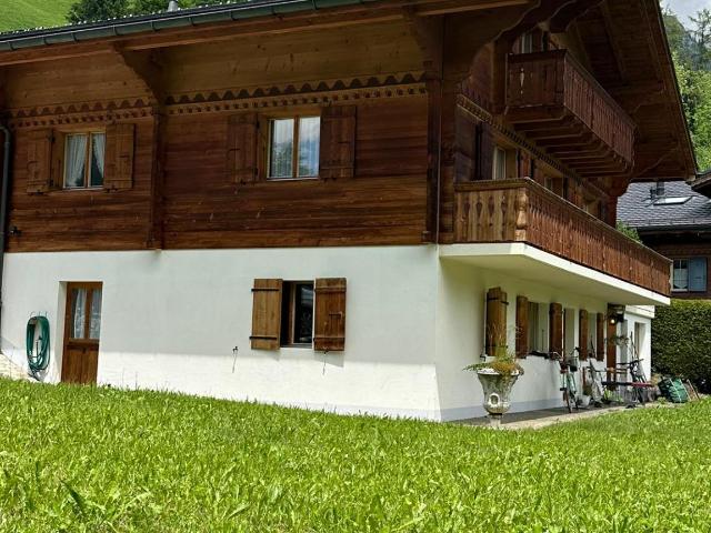 Charmantes Alpenchalet mit Garten und separater Einheit