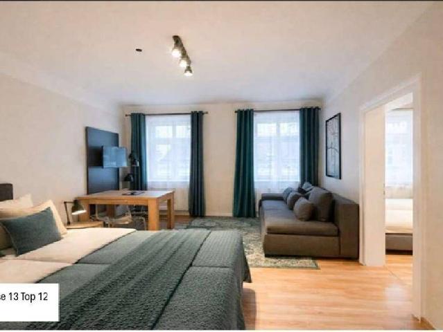 Charmantes Altbau Apartment, möbliert, sofort bezugsbereit
