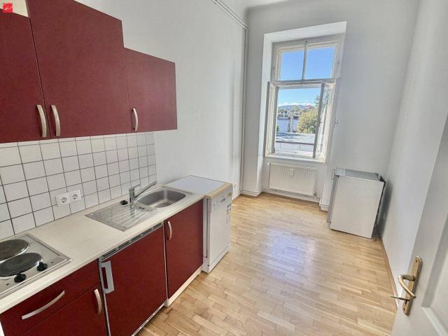 Charmantes Altbau Juwel: Stilvolles Wohnen mit historischem Flair!