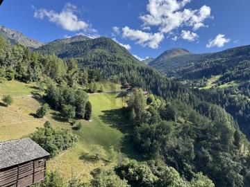 CHARMANTES ANWESEN, ATEMBERAUBENDER BLICK NACH SÜDEN