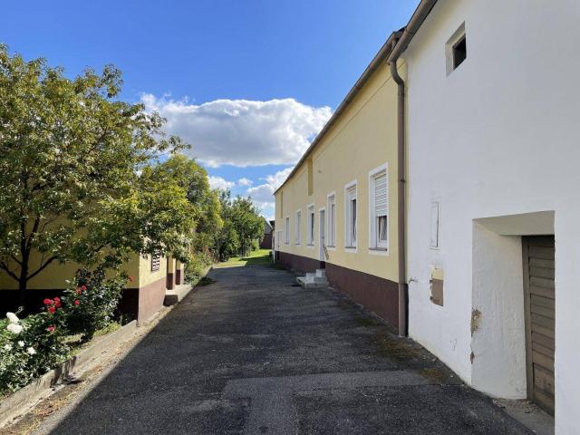 CHARMANTES ANWESEN IN OSLIP NÄHE NEUSIEDLER SEE!
