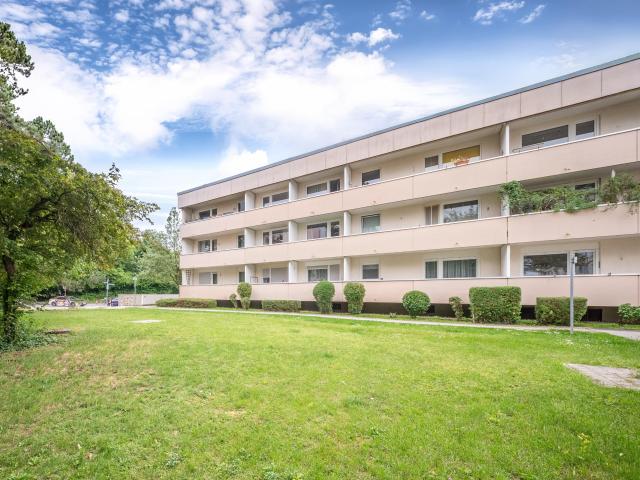 Charmantes Apartment 2. OG mit großem Balkon, grünem Ausblick und Westpark Nähe
