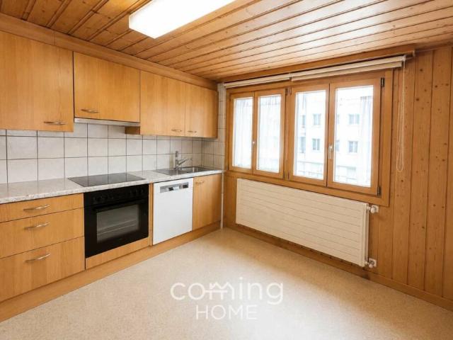 Charmantes Bergdomizil: Sonnige 4.5 Zimmer Wohnung mit 2 Balkonen in Eischoll