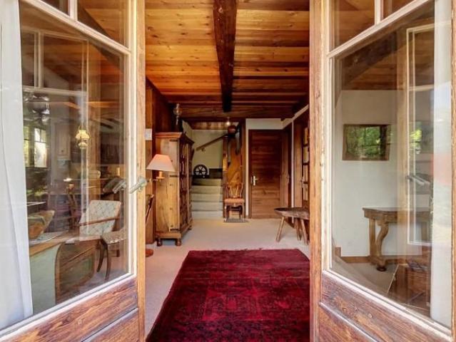 Charmantes Chalet in Arveyes? Seltenes Objekt mit Potenzial