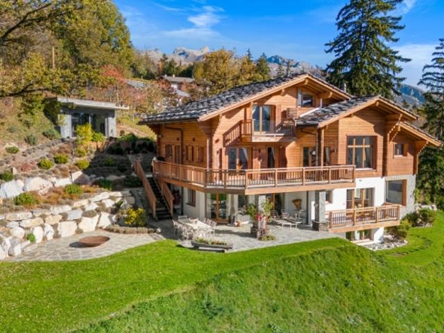 Charmantes Chalet in einer Zweitwohnungssiedlung
