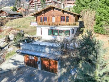 Charmantes Chalet mit 5,5 Pence, wunderschöne Lage im Zentrum des Resorts