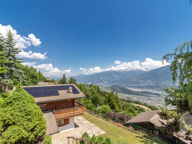 Charmantes Chalet mit außergewöhnlicher Lage und Aussicht