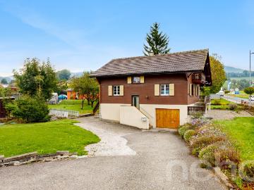 Charmantes Chalet mit großem Grundstück und großem Potenzial