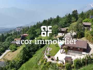 Charmantes Chalet mit Panoramablick und riesiger Außenfläche!