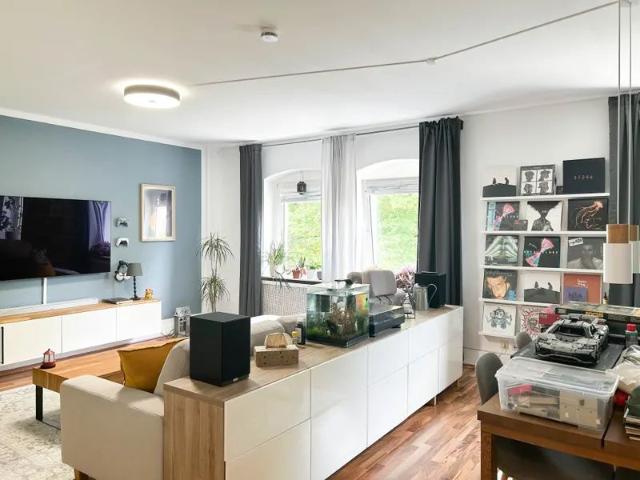 Charmantes Dachgeschoss mit Altbauflair: großzügige 2 Zimmer Wohnung in Schwelm