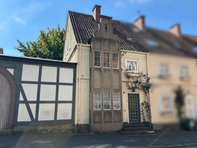 Charmantes denkmalgeschütztes Reihenendhaus mit Wintergarten und Garten in Hildesheim Neustadt