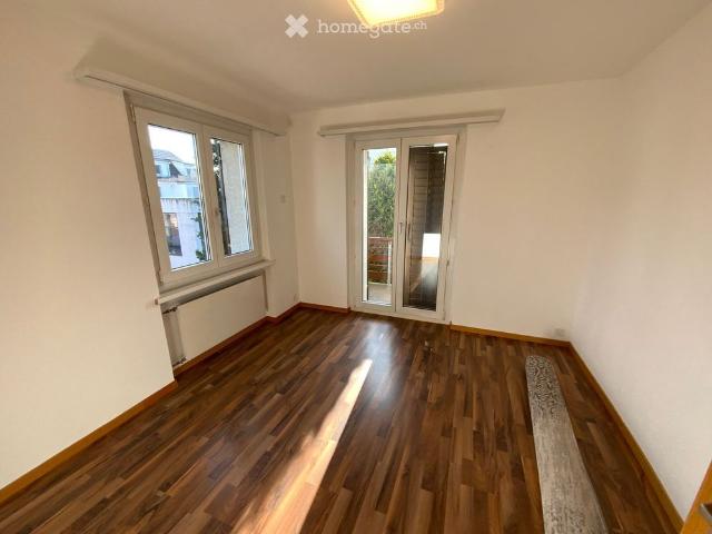 Charmantes Doppeleinfamilienhaus mit Garten, 1 x Garage und 1 x PP in Derendingen zu vermieten