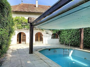 Charmantes Dorfhaus mit Pool