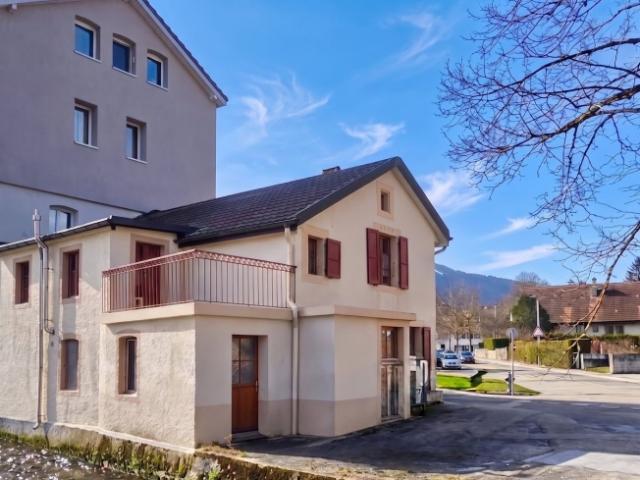 Charmantes Dorfhaus neben Fleurier