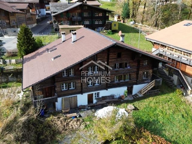 Charmantes Dreifamilienhaus Perfekt für Freizeit und Outdooraktivit