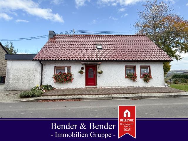 RESERVIERT* EFH in familienfreundlicher Ortschaft Mit tollem Fernblick sep. Bauplatz möglich!