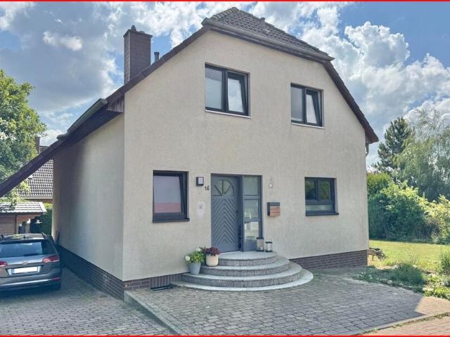Charmantes EFH mit Garten