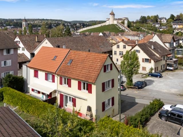Charmantes Eigenheim mit sonnigem Aussenbereich an zentraler Lage