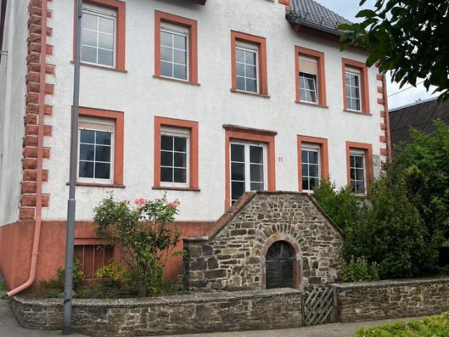 Charmantes Eifelhaus mit großem Grundstück