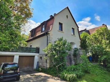 Charmantes Einfamilenhaus ca. 120 m² Wfl. mit schönem Garten in ruhiger Lage von Eltmann