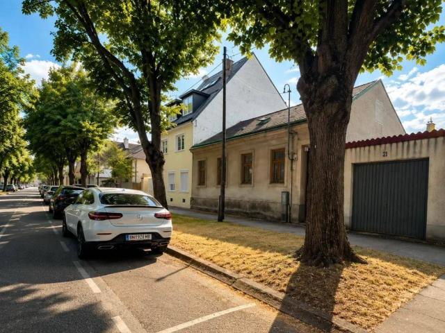 Charmantes Einfamilienhaus auf Eigengrund mit viel Potenzial in Wien Simmering