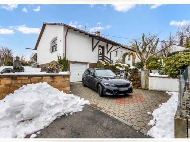 Charmantes Einfamilienhaus auf über 900 m² Grund!
